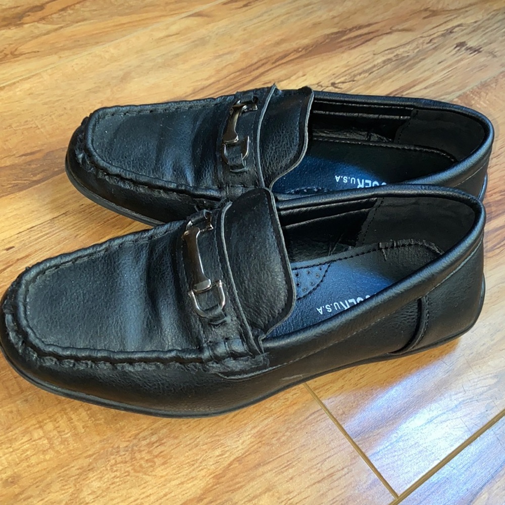 Boys dress shoes in good condition